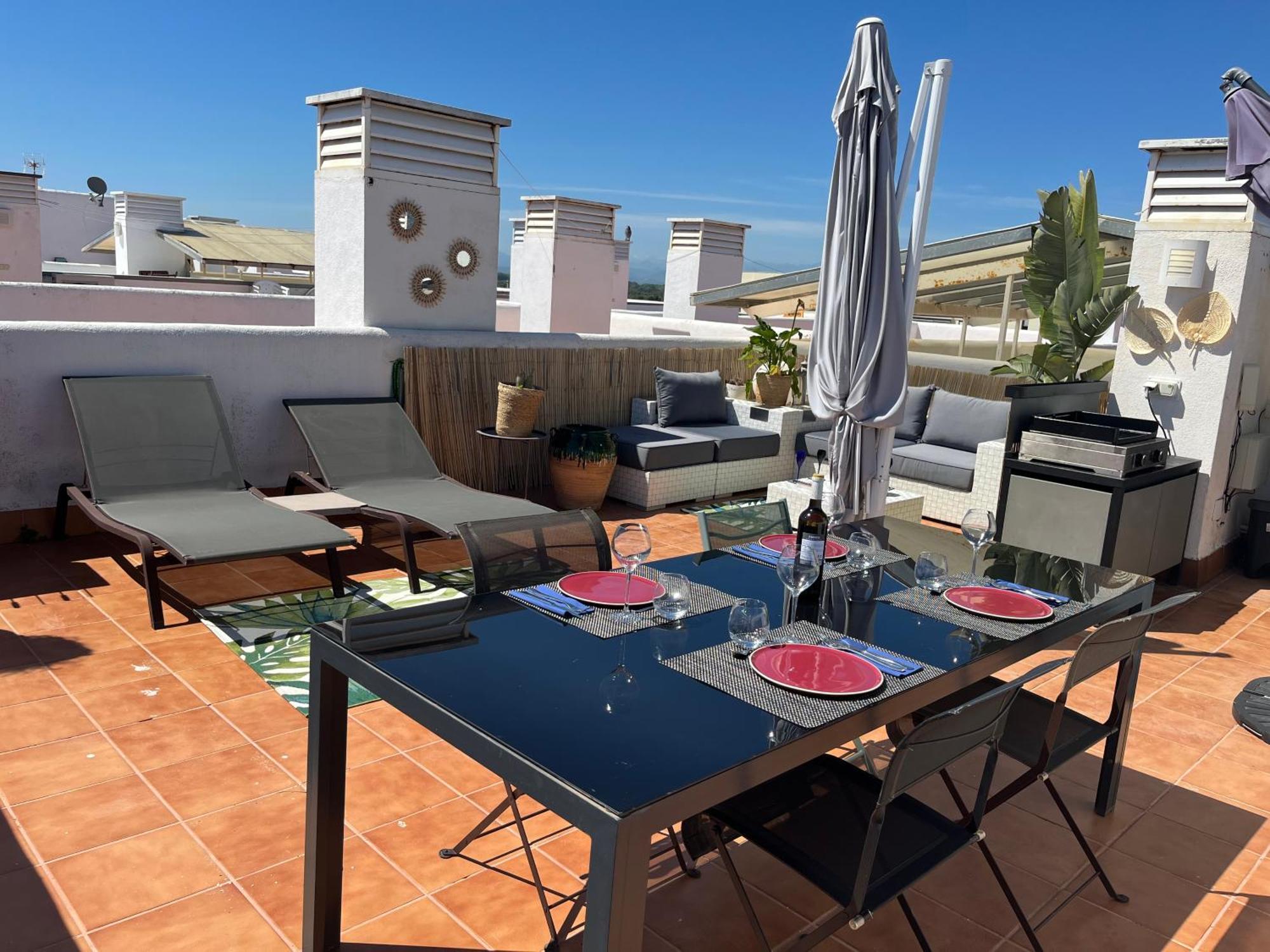 Appartement Avec Terrasse Sur Le Toit Vue Mer Roses Exteriér fotografie